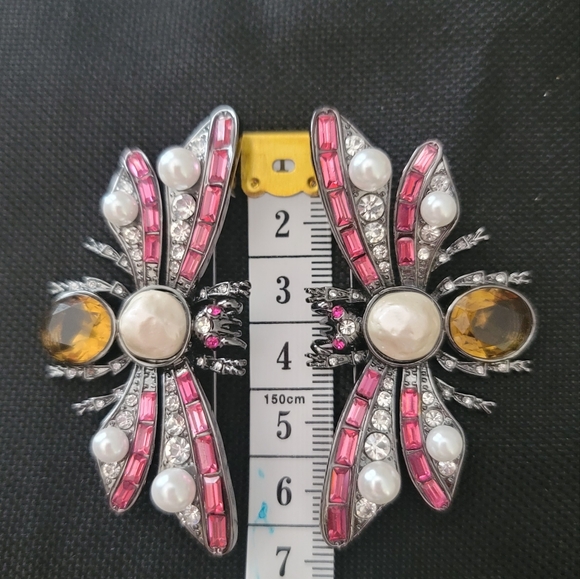 Joan Rivers Brooch - Picture 6 of 8